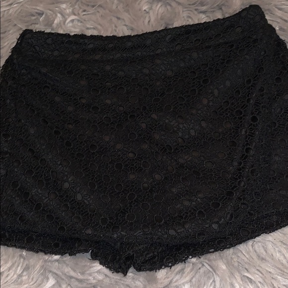 Shorts - Picture 1 of 4